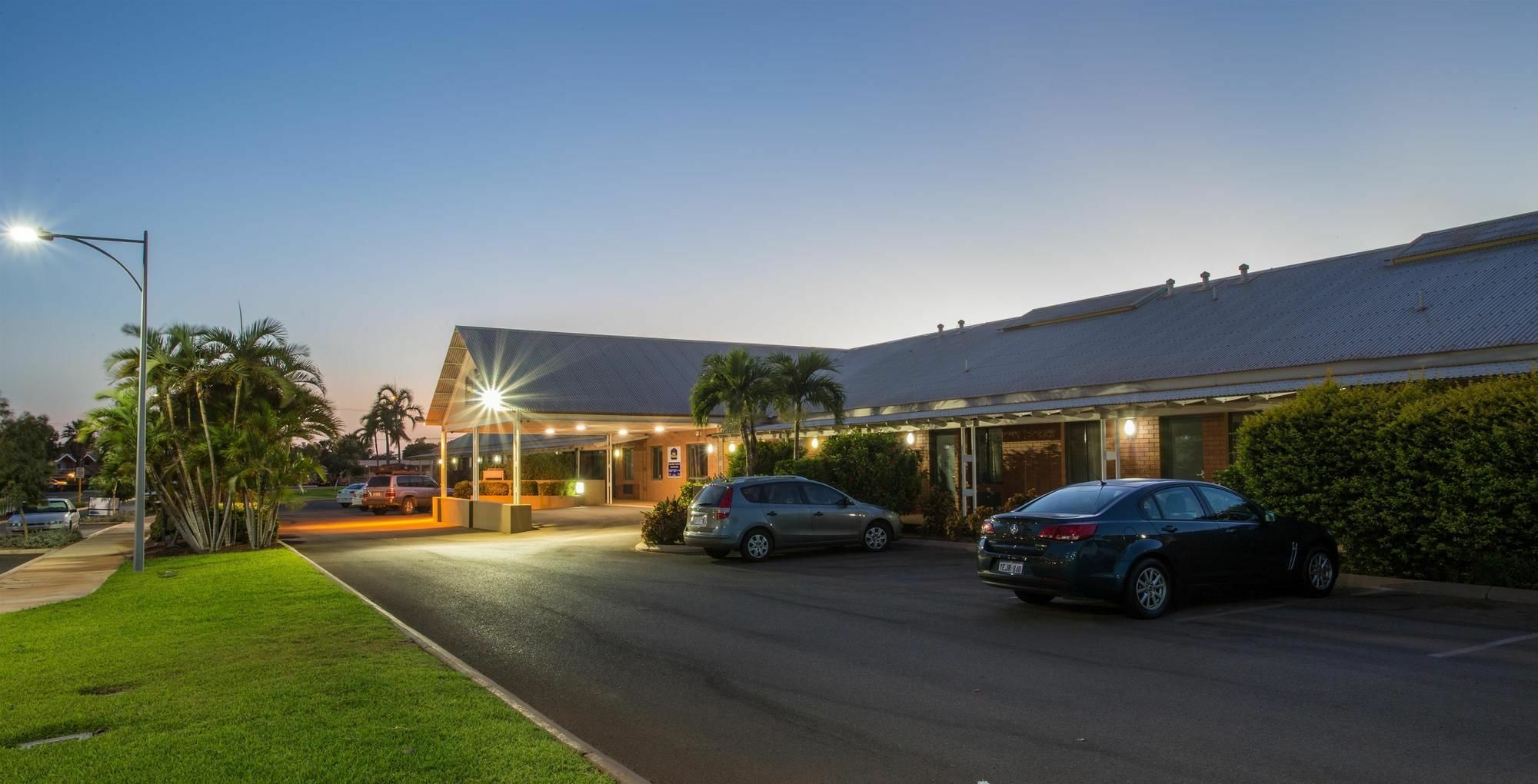 Karratha Central Apartments Экстерьер фото