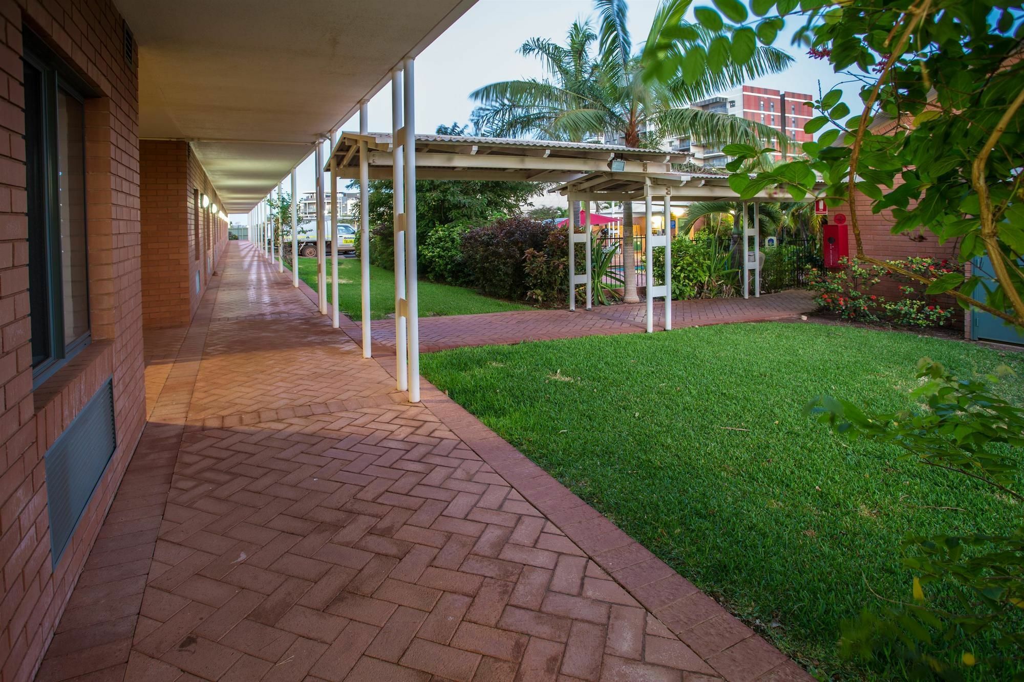 Karratha Central Apartments Экстерьер фото