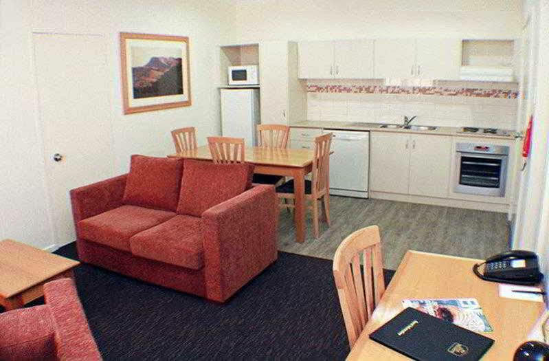 Karratha Central Apartments Экстерьер фото