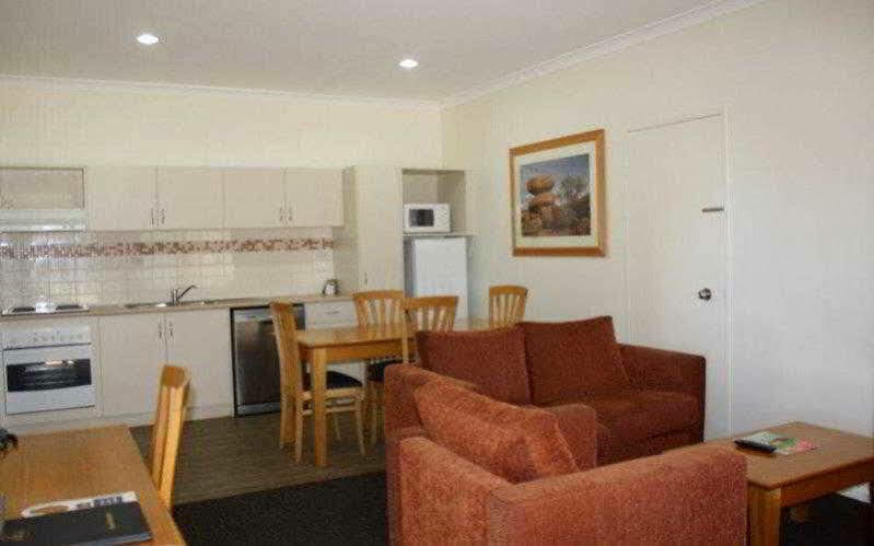 Karratha Central Apartments Экстерьер фото